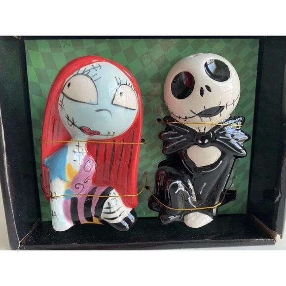 Disney The Nightmare Before Christmas Salt & Pepper Shakers Jack Sally NEW - Picture 3 of 10